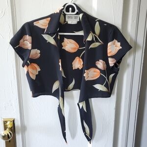 Byer Too! California Black Floral Tie-Front Crop Top Y2K